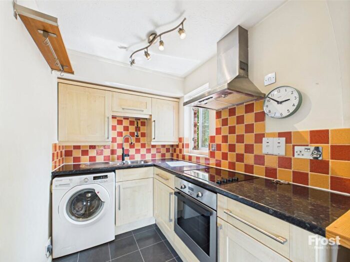 Studio To Rent In Maypole Road, Taplow, Maidenhead, SL6