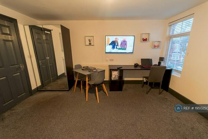 Studio To Rent In Hallewell Road, Birmingham, B16