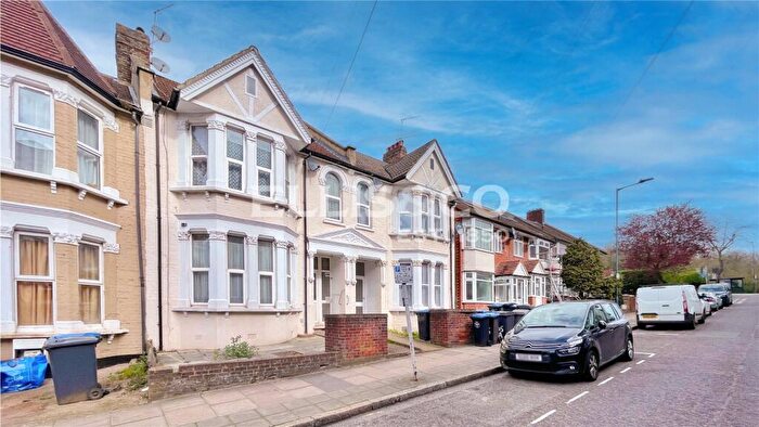 2 Bedroom Maisonette For Sale In Elm Road, Wembley, HA9