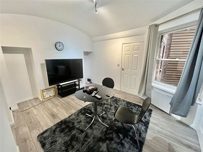 2 Bedroom Apartment To Rent In Bath Street, Nottingham, NG1