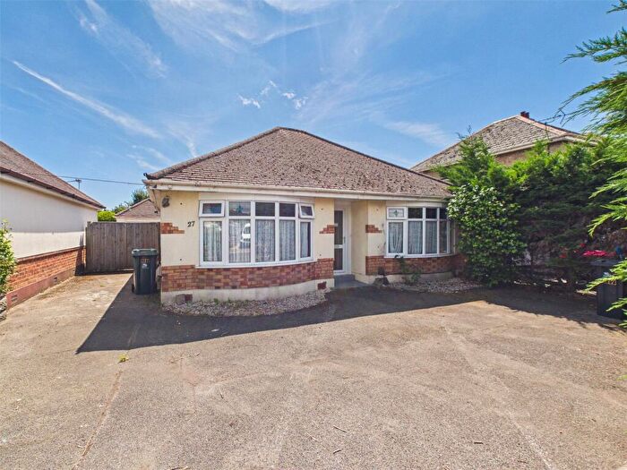 2 Bedroom Bungalow For Sale In Flambard Avenue, Christchurch, Dorset, BH23