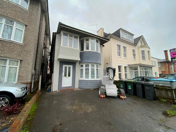 3 Bedroom Flat To Rent In Westby Road, Boscombe, Bournemouth, BH5