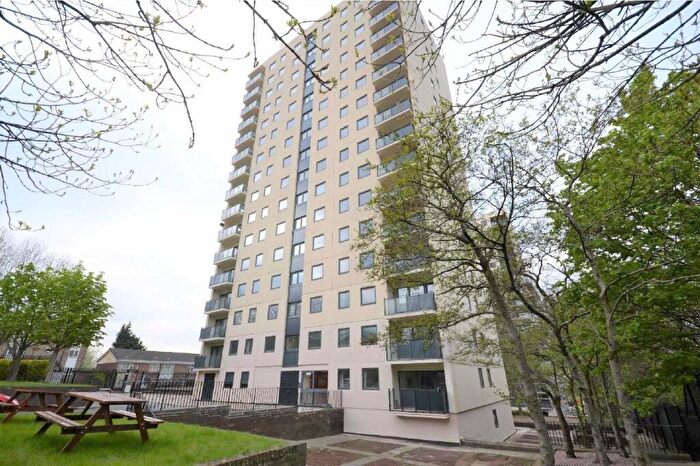 3 Bedroom Flat To Rent In Apt Candia TowersJason StreetLiverpool, L5