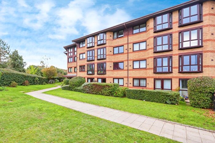 1 Bedroom Flat For Sale In Lansdowne Gardens, Bournemouth, BH1