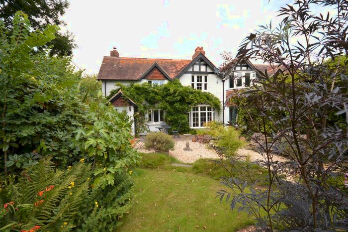 4 Bedroom Cottage To Rent In Lymore Valley, Milford On Sea, Lymington, Hampshire, SO41