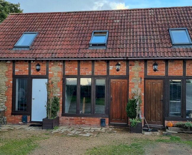 1 Bedroom Barn Conversion To Rent In Tudor Cottage, Southwick, BA14