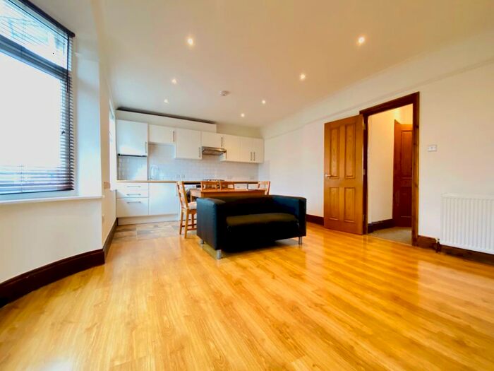 2 Bedroom Property To Rent In Galpins Road, CR7