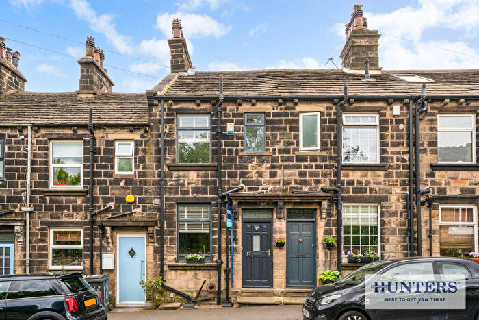 3 Bedroom Terraced House For Sale In Town Street, Rawdon, Leeds, LS19