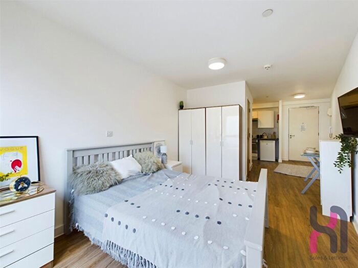 Studio To Rent In Arndale House, - London Road, Liverpool, L3