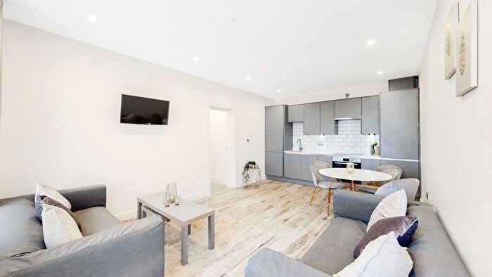 1 Bedroom Flat To Rent In Flat, Prosperity Villas, Dawlish Drive, Pinner, London, HA5