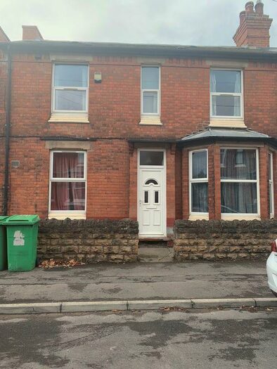4 Bedroom House Of Multiple Occupation To Rent In Cottesmore Road, Nottingham, NG7