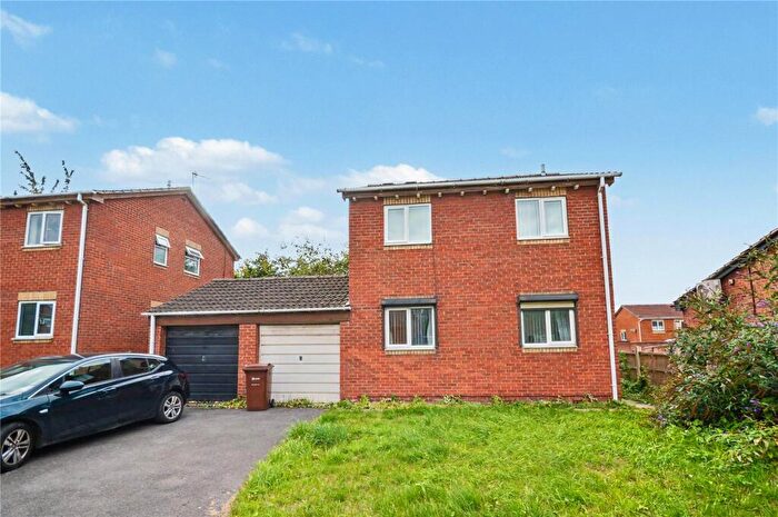 2 Bedroom Apartment For Sale In Clayton Court, Hunslet, Leeds, West Yorkshire, LS10