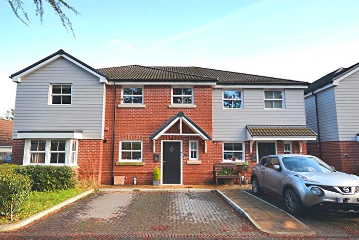 3 Bedroom Terraced House For Sale In Warmwell Road, Dorchester, DT2