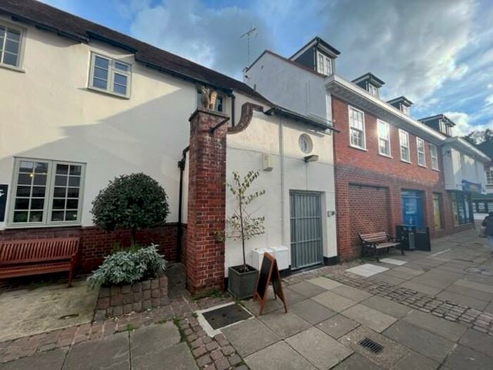 2 Bedroom Apartment To Rent In High Street, Godalming, GU7