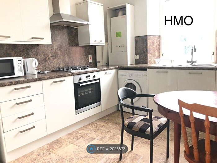 4 Bedroom Flat To Rent In Great Western Road, Glasgow, G4