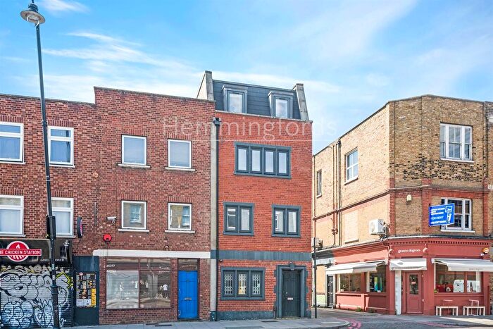 4 Bedroom End Of Terrace House To Rent In Kingsland Road, Shoreditch, E2