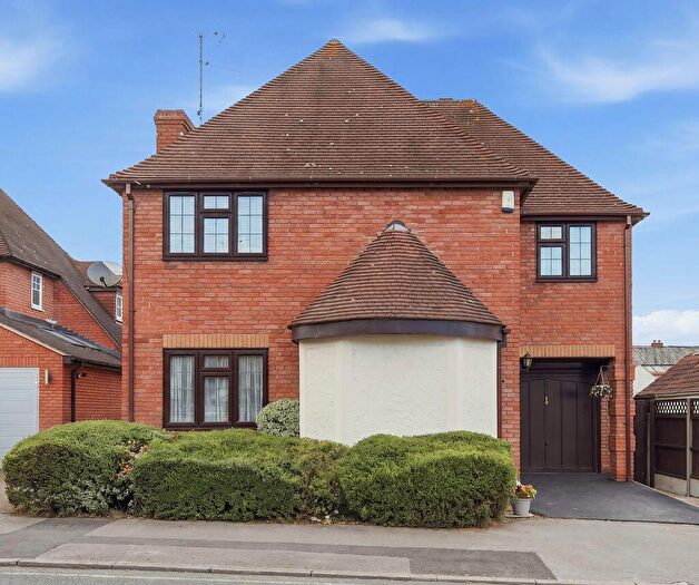 3 Bedroom Detached House For Sale In York Road, Brentwood, CM15