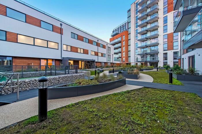 1 Bedroom Flat To Rent In Stylus Place, Hayes, UB3