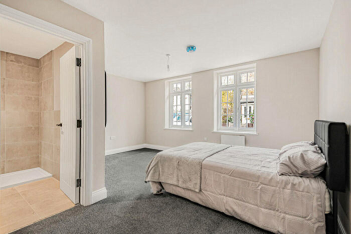 2 Bedroom Flat For Sale In Kent Road, Orpington, BR5