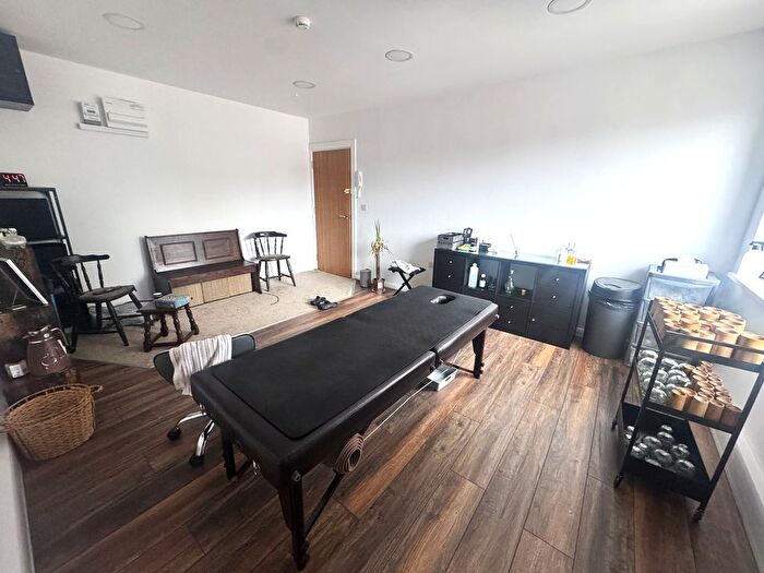 Property To Rent In Leeds, LS7