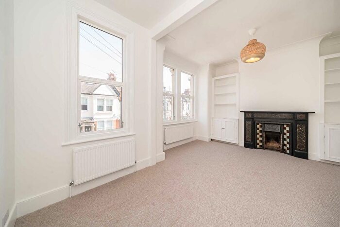 2 Bedroom Maisonette To Rent In Glasford Street, London, SW17