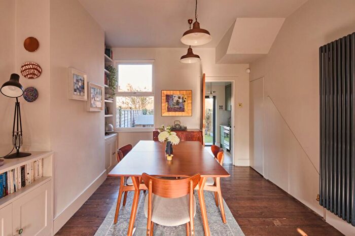 4 Bedroom Terraced House For Sale In Graham Road, London, N15