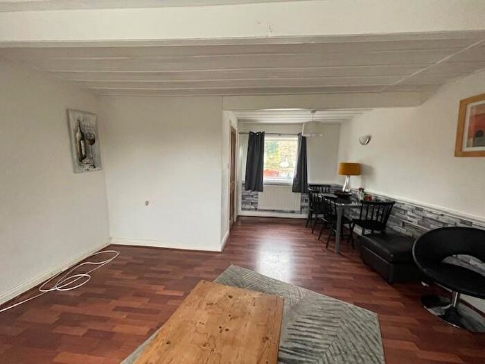 2 Bedroom Cottage To Rent In Yews Green, Clayton, Bradford, BD14