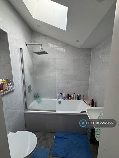 1 Bedroom Flat To Rent In Queens Road, Reading, RG1