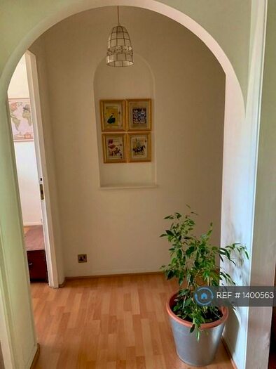 2 Bedroom Flat To Rent In Enfield, Enfield, EN2