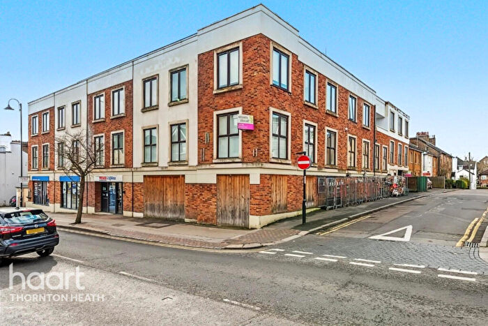 2 Bedroom Apartment For Sale In Suffolk Road, London, SE25