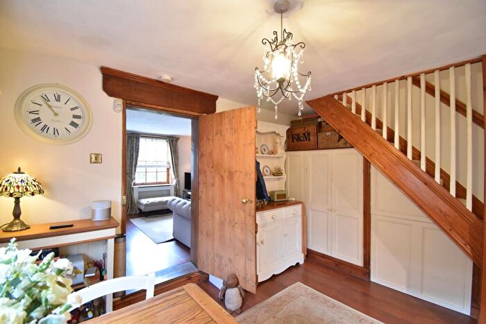 1 Bedroom Cottage For Sale In Headcorn Road, Platts Heath, ME17