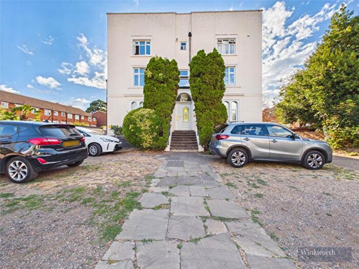 Studio To Rent In Ewell Road, Surbiton, KT6