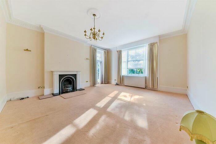 2 Bedroom Apartment To Rent In Grange Court, Grange Drive, Merstham, RH1