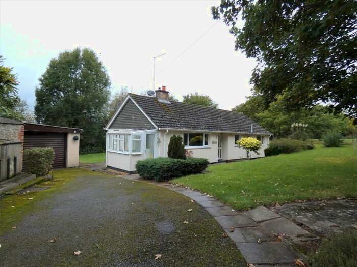 3 Bedroom Bungalow To Rent In Mill View, Eynsham Road, Cassington, Witney, Oxon, OX29