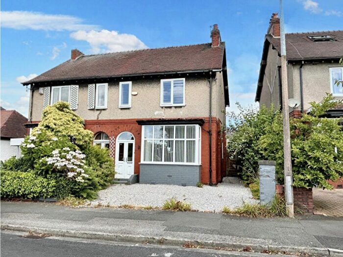 3 Bedroom Semi-detached House For Sale In Rutland Road, Manchester, M28