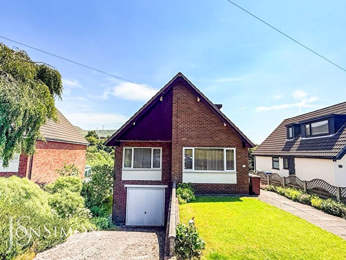 4 Bedroom Detached House For Sale In Dearden Fold, Edenfield, Ramsbottom, Bury, BL0