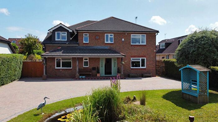 5 Bedroom Detached House For Sale In Old Kempshott Lane, Basingstoke, RG22