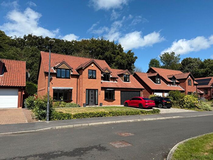 4 Bedroom Detached House For Sale In Whitehill Hall Gardens, Chester Le Street, DH2
