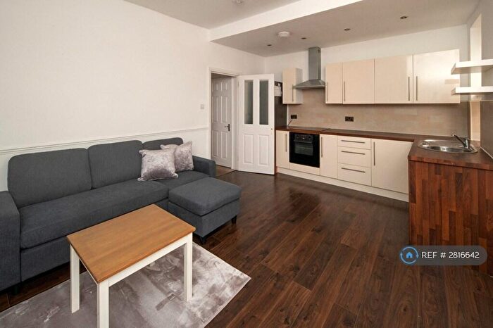 3 Bedroom Flat To Rent In Fishponds Road, Fishponds, Bristol, BS16