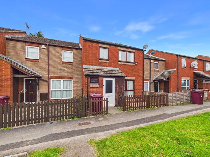 3 Bedroom Terraced House For Sale In Leopold Walk, Reading, RG1