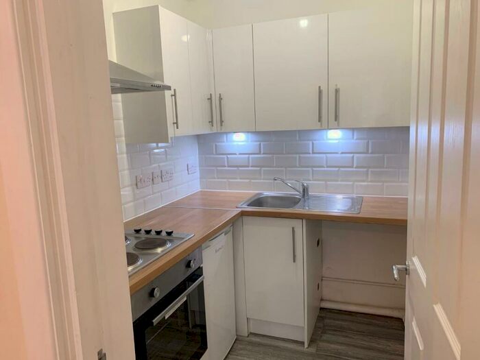 Flat To Rent In Tisbury Road, Hove, BN3