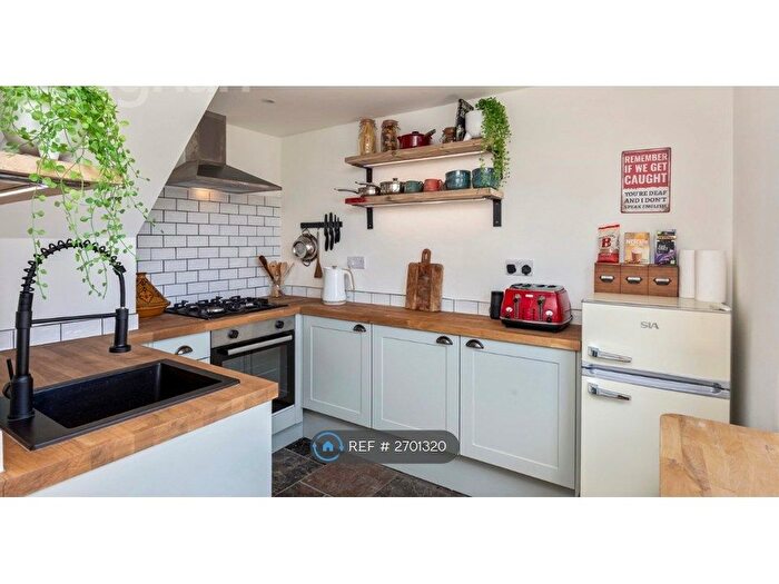 1 Bedroom Flat To Rent In Wakefield Road, Brighton, BN2