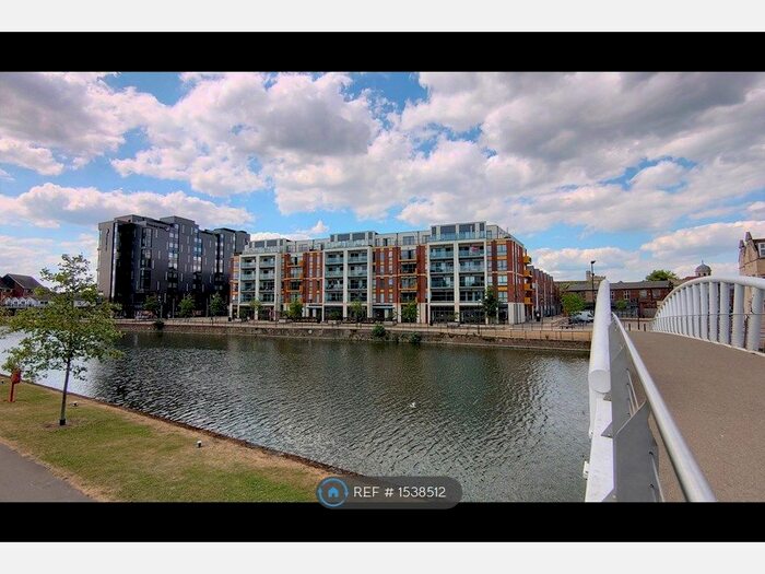 2 Bedroom Flat To Rent In Riverside Square, Bedford, MK40