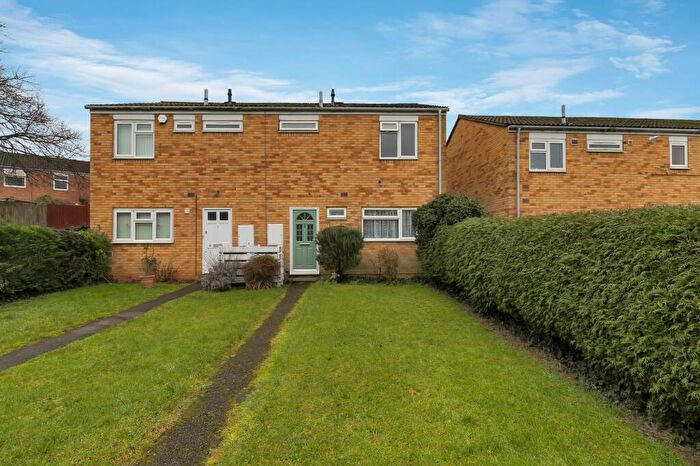 3 Bedroom Semi Detached House For Sale In Coriander Walk, Bristol, BS5