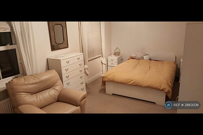 4 Bedroom Semi-Detached House To Rent In Rouse Way, Colchester, CO1