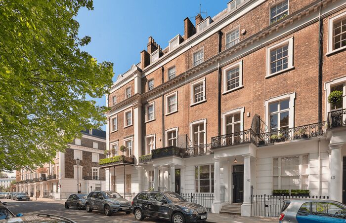 5 Bedroom Flat To Rent In Thurloe Square, London, SW7