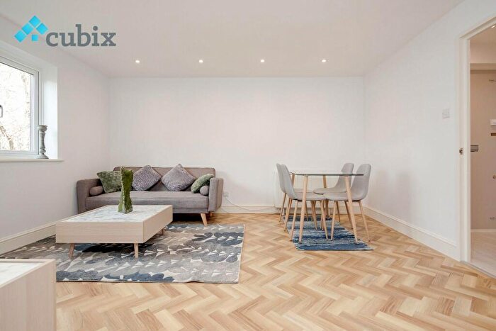 2 Bedroom Flat To Rent In John Maurice Close, London, SE17