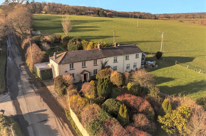 3 Bedroom Semi-Detached House For Sale In Launceston, PL15