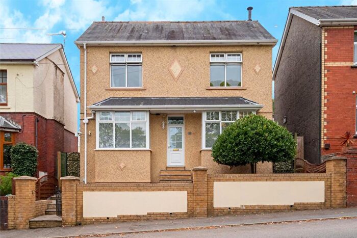 3 Bedroom Detached House For Sale In Coed Y Gric Road, Griffithstown, Pontypool, NP4