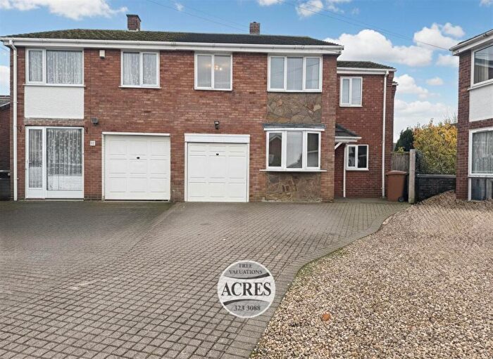 4 Bedroom Semi-Detached House For Sale In Larchwood Crescent, Streetly, B74